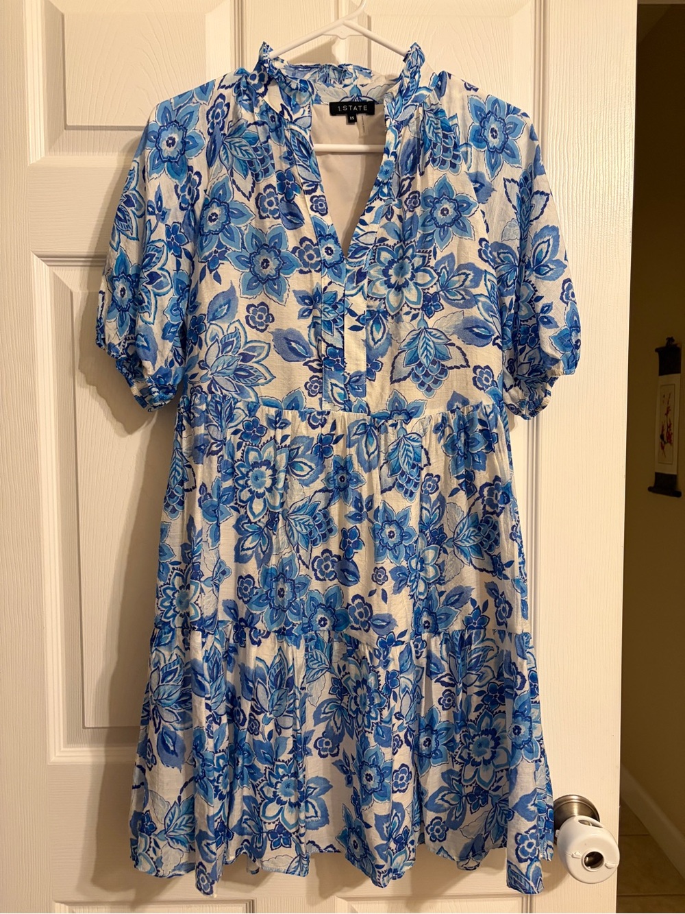1.STATE Blue Floral V-Neck Tiered Midi Dress